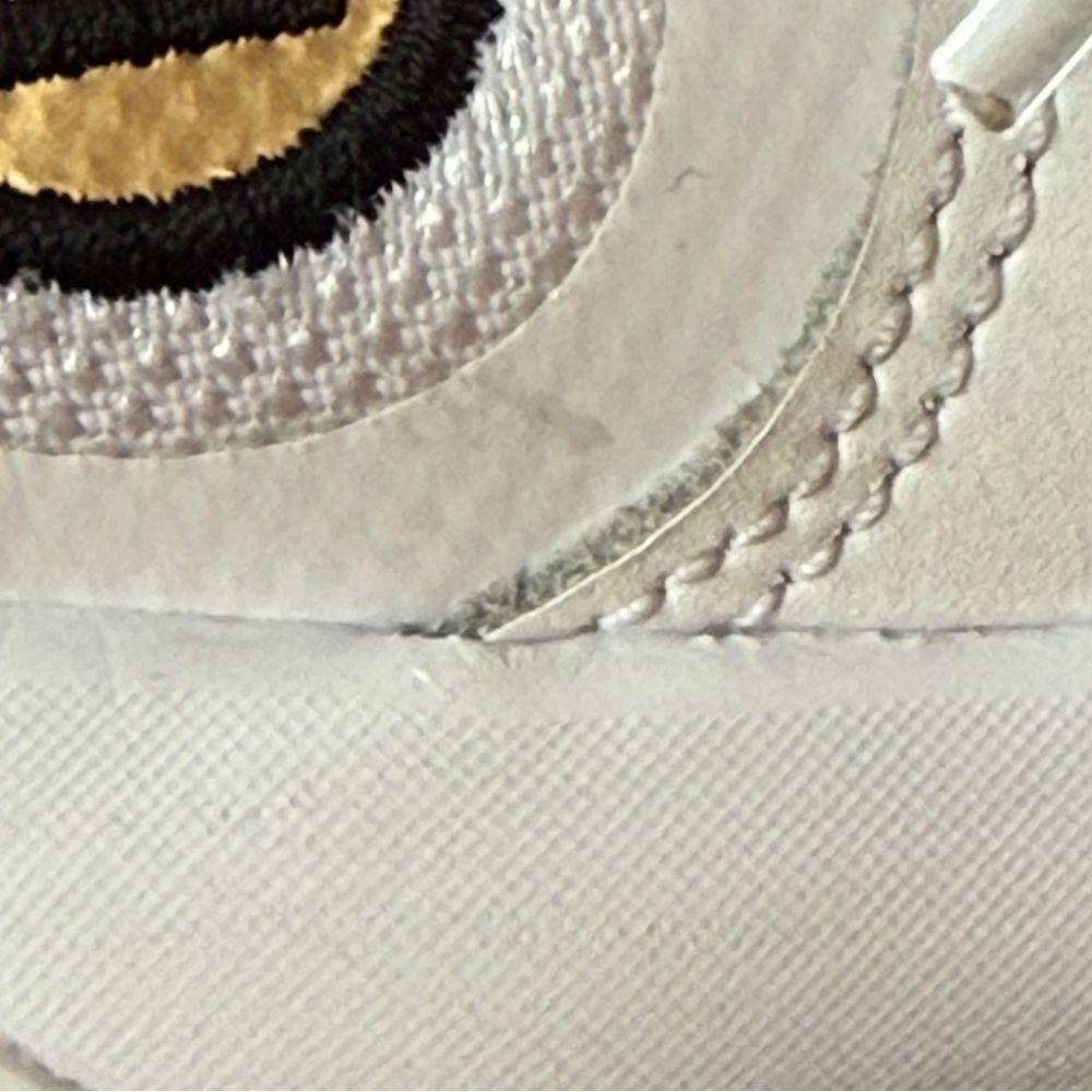 NIKE KIDS AIR ZOOM CROSSOVER 2 BASKETBALL SHOES White Black Gold 4.5 Y - Picture 5 of 14